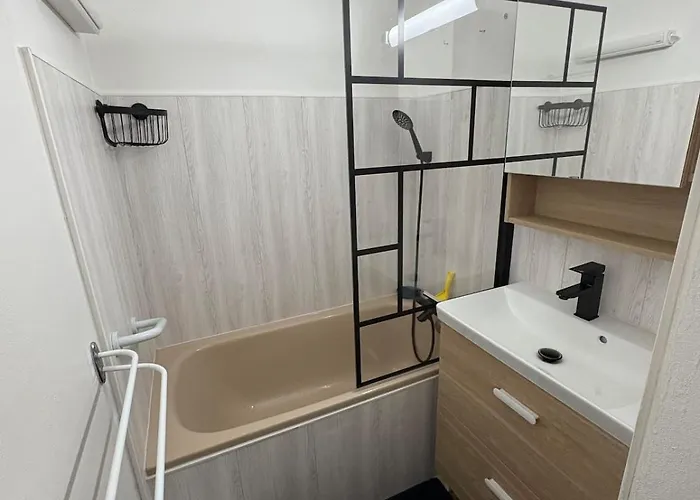 T2 Vue Montagne - Saint-lary Village *